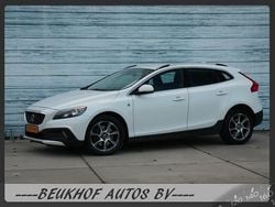Wit Gebruikt 2015 Volvo V40 CC Ocean Race Stationwagen | € 9.850 (Super prijs)