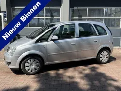 Grijs, metallic lak Gebruikt 2006 Opel Meriva Essentia MPV | € 1.450 (Eerlijke prijs)