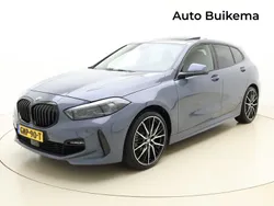 Grijs Gebruikt 2024 BMW 118 M Sport Hatchback | € 39.999 (Duur)