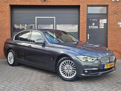 Grijs Gebruikt 2018 BMW 330 Luxury Line Sedan | € 19.450 (Goede deal)