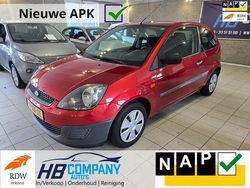 Oranje Gebruikt 2007 Ford Fiesta Cool & Sound Edition Hatchback | € 2.399 (Eerlijke prijs)