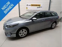 Grijs, metallic lak Gebruikt 2022 Kia Ceed Sportswagon Stationwagen | € 19.750 (Eerlijke prijs)
