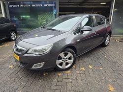 Grijs Gebruikt 2010 Opel Astra Edition Hatchback | € 4.450 (Eerlijke prijs)