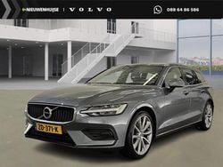 Grijs Gebruikt 2019 Volvo V60 Momentum Stationwagen | € 30.894 (Goede deal)