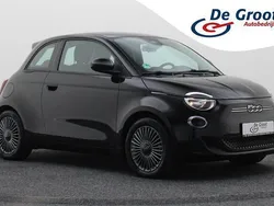 Zwart Gebruikt 2022 Fiat 500e Icon Hatchback | € 17.950 (Eerlijke prijs)