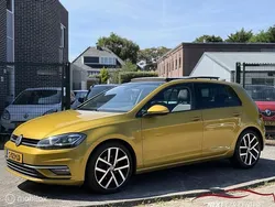 Geel Gebruikt 2017 VW Golf VII Highline Hatchback | € 16.999 (Eerlijke prijs)