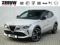 Grijs, metallic lak Nieuw 2025 Alfa Romeo Junior Edizione Speciale SUV | € 41.185 (Eerlijke prijs)