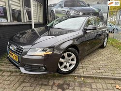 Grijs Gebruikt 2009 Audi A4 Sedan | € 3.885 (Super prijs)