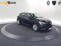 Zwart Gebruikt 2022 Renault Clio V Equilibre Hatchback | € 14.400 (Eerlijke prijs)