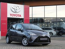 Grijs Gebruikt 2019 Toyota Yaris Hybrid Active Hatchback | € 16.499 (Eerlijke prijs)
