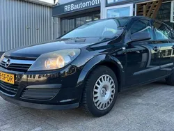 Zwart Gebruikt 2005 Opel Astra Business Hatchback | € 1.450 (Iets duurder)