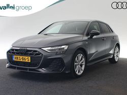 Grijs Gebruikt 2025 Audi A3 Sportback e-tron S-Line Hatchback | € 43.900 (Iets duurder)