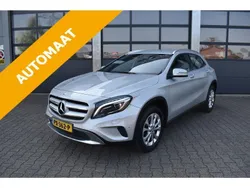 Grijs, metallic lak Gebruikt 2017 Mercedes GLA180 Ambition SUV | € 20.835 (Eerlijke prijs)