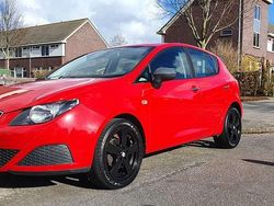 Rood Gebruikt 2010 Seat Ibiza MPV | € 4.750 (Iets duurder)