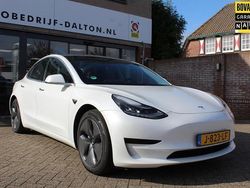 Wit (metallic) Gebruikt 2020 Tesla Model 3 RWD Sedan | € 19.950 (Eerlijke prijs)