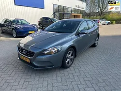Grijs Gebruikt 2015 Volvo V40 Business Edition Stationwagen | € 6.950 (Eerlijke prijs)