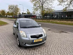 Grijs Gebruikt 2008 Toyota Yaris Sol MPV | € 7.000