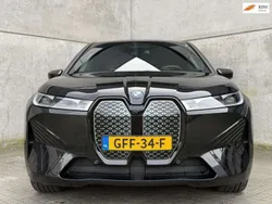 Zwart Gebruikt 2022 BMW iX Executive SUV | € 53.995 (Eerlijke prijs)