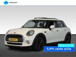 Wit Gebruikt 2018 Mini ONE Hatchback | € 18.915 (Iets duurder)