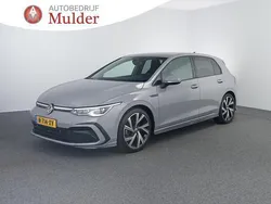 Grijs Gebruikt 2021 VW Golf VIII R-line Hatchback | € 22.945 (Eerlijke prijs)