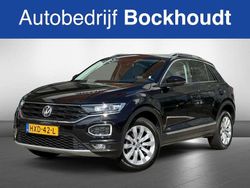 Zwart Gebruikt 2020 VW T-Roc Style SUV | € 24.900 (Goede deal)