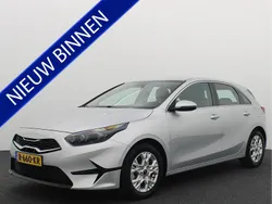 Grijs Gebruikt 2022 Kia Ceed Hatchback | € 17.183 (Eerlijke prijs)
