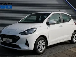 Wit Gebruikt 2023 Hyundai i10 Comfort Hatchback | € 16.445 (Eerlijke prijs)