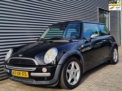 Zwart Gebruikt 2004 Mini ONE Hatchback | € 1.695 (Eerlijke prijs)