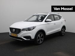 Wit Gebruikt 2021 MG ZS Luxury Sedan | € 15.995 (Eerlijke prijs)