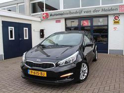 Zwart (metallic) Gebruikt 2016 Kia Ceed Comfort Hatchback | € 8.950 (Eerlijke prijs)