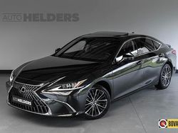 Zwart Gebruikt 2024 Lexus ES300H Executive Line Sedan | € 47.750 (Super prijs)