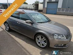 Bruin Gebruikt 2011 VW Passat Highline Stationwagen | € 9.790 (Duur)