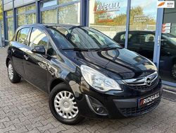 Zwart Gebruikt 2013 Opel Corsa Hatchback | € 5.749 (Eerlijke prijs)