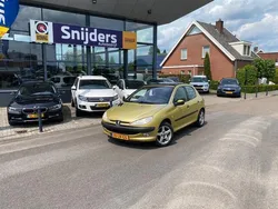Geel Gebruikt 2003 Peugeot 206 Hatchback | € 1.500 (Eerlijke prijs)