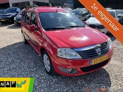 Rood Gebruikt 2011 Dacia Logan MCV Lauréate MPV | € 4.999 (Iets duurder)