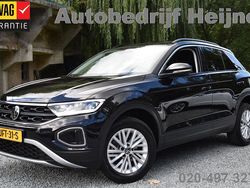 Zwart Gebruikt 2024 VW T-Roc Life SUV | € 26.445 (Goede deal)