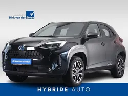 Zwart Gebruikt 2022 Toyota Yaris Cross Plus SUV | € 26.950 (Eerlijke prijs)