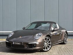 Grijs, metallic lak Gebruikt 2014 Porsche 911 Carrera Cabriolet Cabriolet | € 99.950 (Eerlijke prijs)