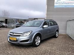 Grijs (metallic) Gebruikt 2009 Opel Astra Business Stationwagen | € 2.450 (Eerlijke prijs)