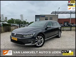 Grijs Gebruikt 2018 VW Passat Highline Stationwagen | € 22.950 (Eerlijke prijs)