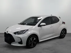 Wit Nieuw 2025 Toyota Yaris Edition Hatchback | € 26.944 (Eerlijke prijs)