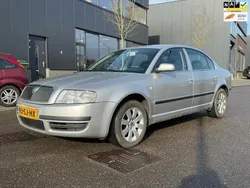 Grijs Gebruikt 2006 Skoda Superb Comfort Sedan | € 2.950