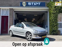 Grijs, metallic lak Gebruikt 2002 Peugeot 206 CC Cabriolet | € 1.595 (Eerlijke prijs)