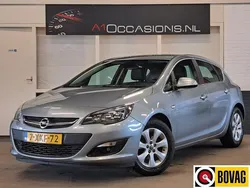 Grijs Gebruikt 2014 Opel Astra Business Hatchback | € 6.795 (Eerlijke prijs)