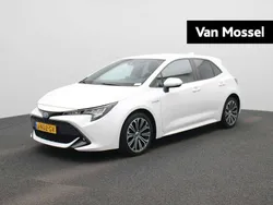 Wit Gebruikt 2020 Toyota Corolla Business Edition Hatchback | € 17.900 (Eerlijke prijs)