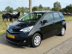 Zwart Gebruikt 2013 Toyota Verso-S Comfort MPV | € 6.950 (Goede deal)