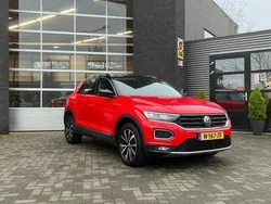 Rood Gebruikt 2019 VW T-Roc Style SUV | € 18.900 (Goede deal)