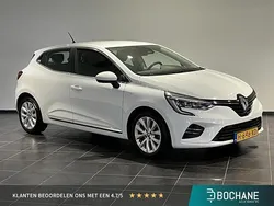 Wit Gebruikt 2020 Renault Clio V Intens Hatchback | € 13.400 (Eerlijke prijs)