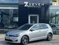 Grijs, metallic lak Gebruikt 2015 VW Golf VII GTE Hatchback | € 14.995 (Eerlijke prijs)