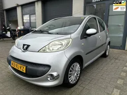Grijs Gebruikt 2005 Peugeot 107 Hatchback | € 2.995 (Duur)